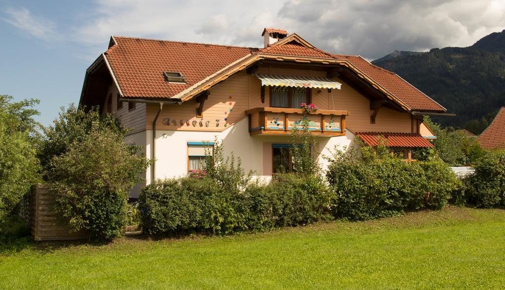 Ferienwohnung Galerie 7 Riegersdorf Bagian luar foto