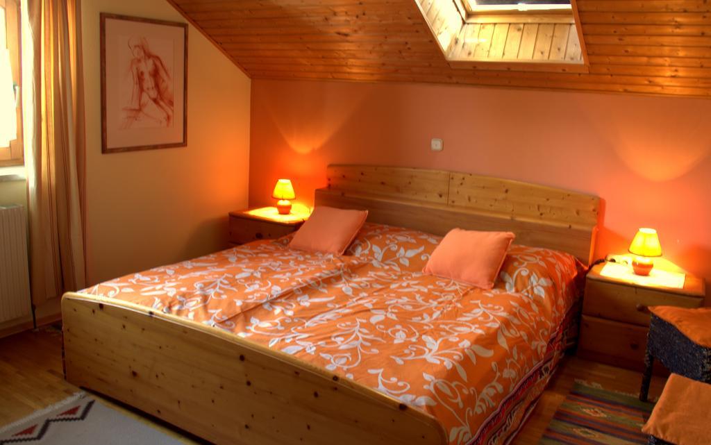 Ferienwohnung Galerie 7 Riegersdorf Bagian luar foto